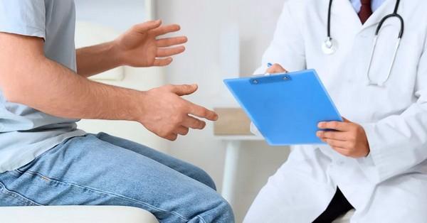 A prosztata-megnagyobbodás nem egyenlő a rákkal. Ismerje fel a vizelési panaszokat, kérjen időben orvosi segítséget, és tudja meg a kezelési lehetőségeket!